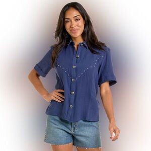 Panhandle Slim Studded Concho Short Sleeve Button Up Blue Blouse Size Medium NWT